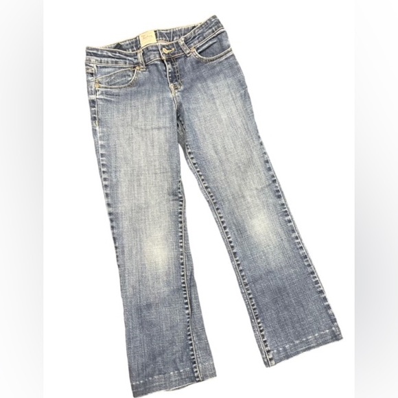 LIGH WASHED FLARED JEANS - Picture 2 of 8